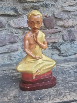 Figura Buda sentado dorada de cerámica
