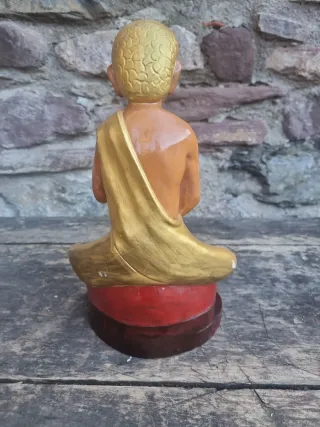 Figura Buda sentado dorada de cerámica