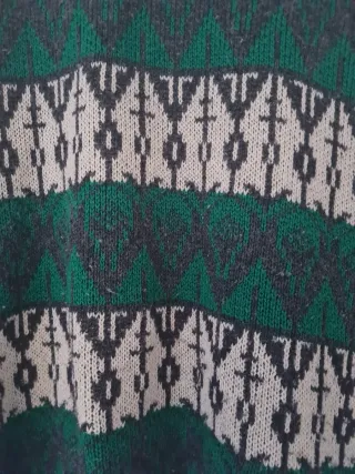 Jersey con patrón verde, gris y beige, talla S/M