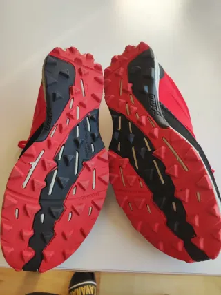 Zapatillas INOV-8 Terraclaw 42.5 Montaña