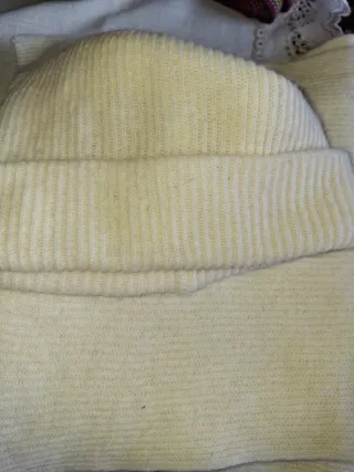 Set Sciarpa e Cappello Benetton Beige/Bianco