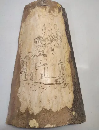 Tegola in pietra con disegno