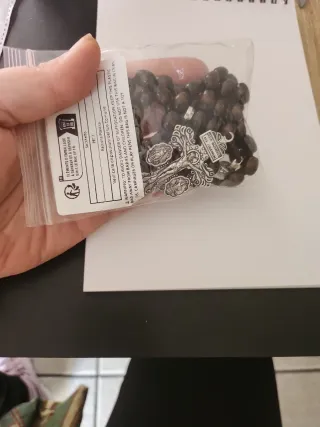 Rosario con colgante de Jesús