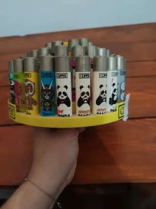 Clipper con espositore funzionanti e non