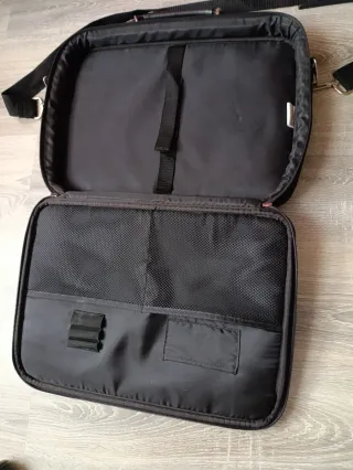 Maletín negro para portátil