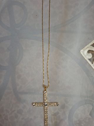 Collana con croce strass dorata
