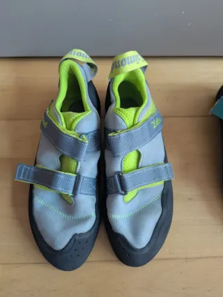 Pies de gato escalada infantil