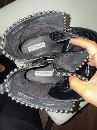 Botines Steven Madden negros con tachuelas