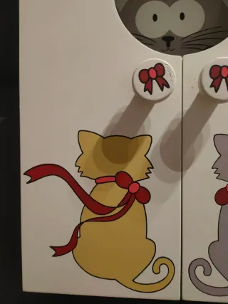 Portachiavi in legno con gatti