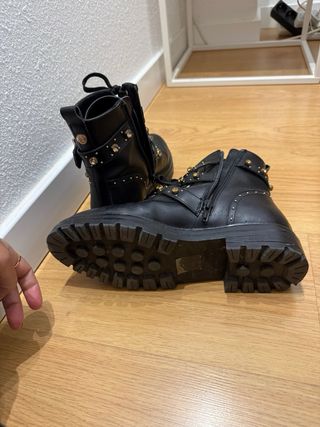 Botines Steven Madden Negros con Tachuelas