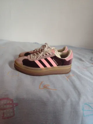 Zapatillas Adidas Gazelle Talla 41 usadas 1 vez