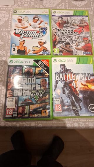 Consola Xbox 360 Negra mandos y juegos incluidos