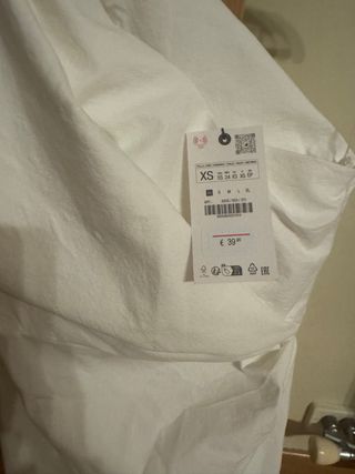 Vestido Zara blanco asimétrico