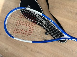 Raqueta Squash Wilson n145 + Funda y Bolas