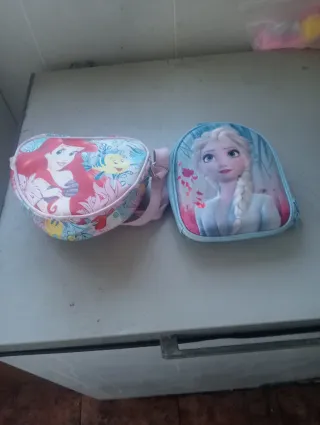 Lote de 3 muñecas y accesorios