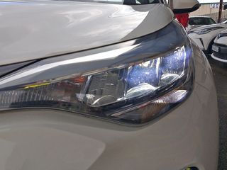 Toyota C-HR Hybrid Active