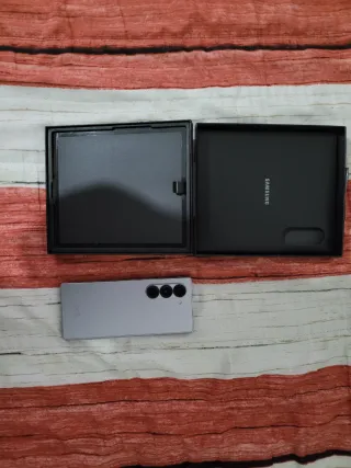 Samsung Galaxy Z Fold 6 Argento