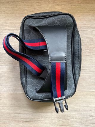 Borsa a spalla Gucci in grigio