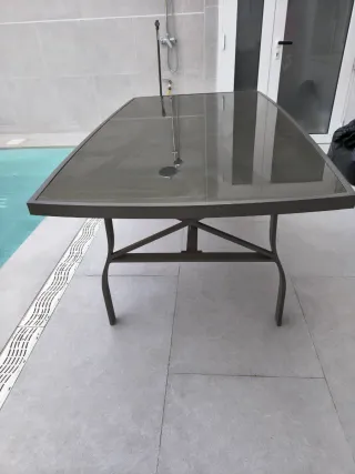 Mesa de jardín cristal y metal