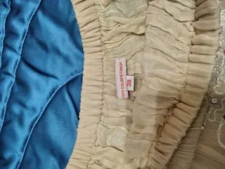 Falda beige con lentejuelas