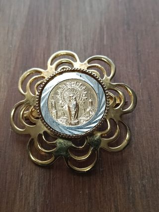 Lote 2 medallas cristianas + broche