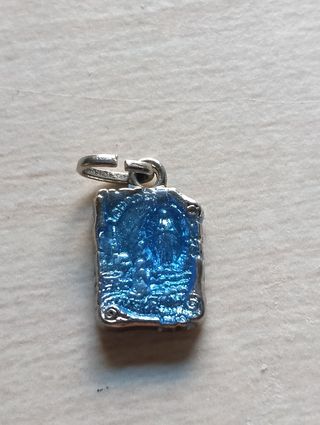 Lote 2 medallas cristianas + broche