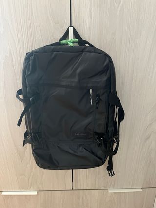 Mochila Eastpak Negra Viaje