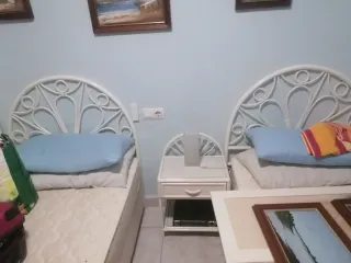 Dormitorio juvenil madera como nuevo