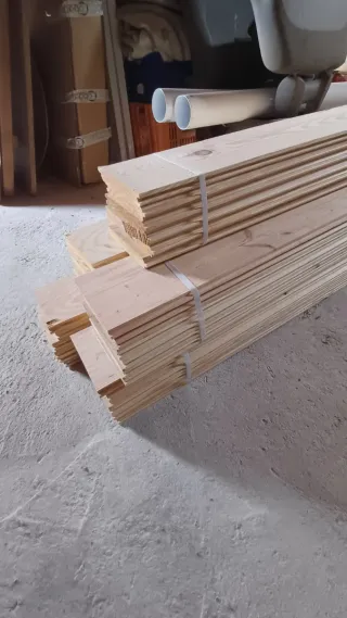 Tarima de pino cepillada