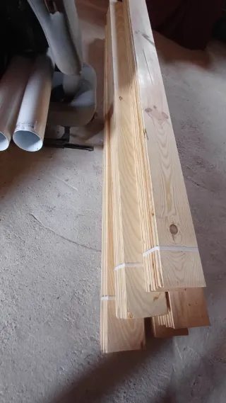 Tarima de pino cepillada