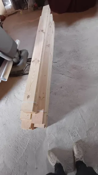 Tarima de pino cepillada