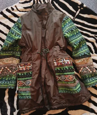 Chaqueta XL con bordados étnicos