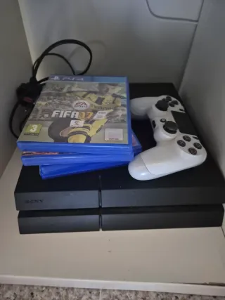 PS4 + Mando + 3 Juegos