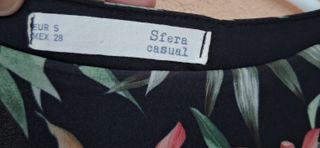 Blusa Sfera Estampada Floral Negra Talla S