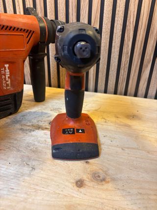 Hilti TE 4-A22 y AT 6