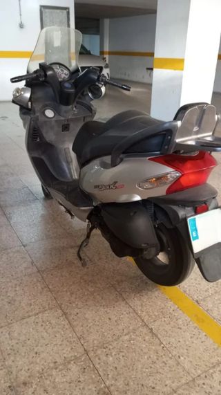 Moto Scooter Plata