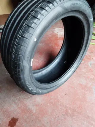 Neumático Pirelli P-Zero 255/40R19 100Y XL R-F