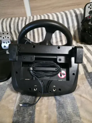 Logitech G25 Volante, Pedales y Palanca