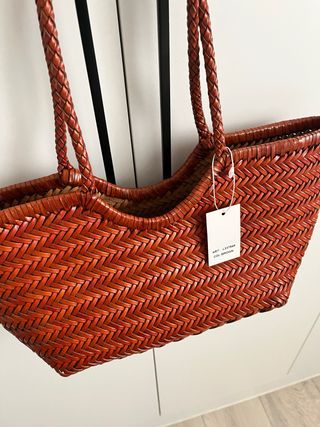 Bolso de piel trenzado marrón