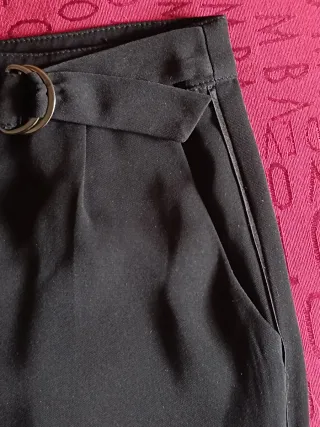 Pantalón corto NAF NAF Vestir Negro