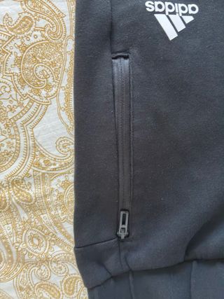 Pantalón chándal Adidas negro