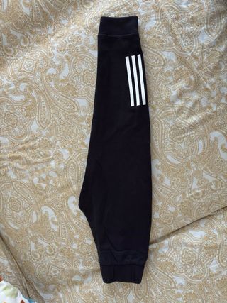 Pantalón chándal Adidas negro