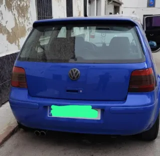 Volkswagen Golf Azul