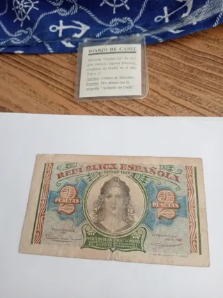 Lote Moneda Réplica Gades y Billete República