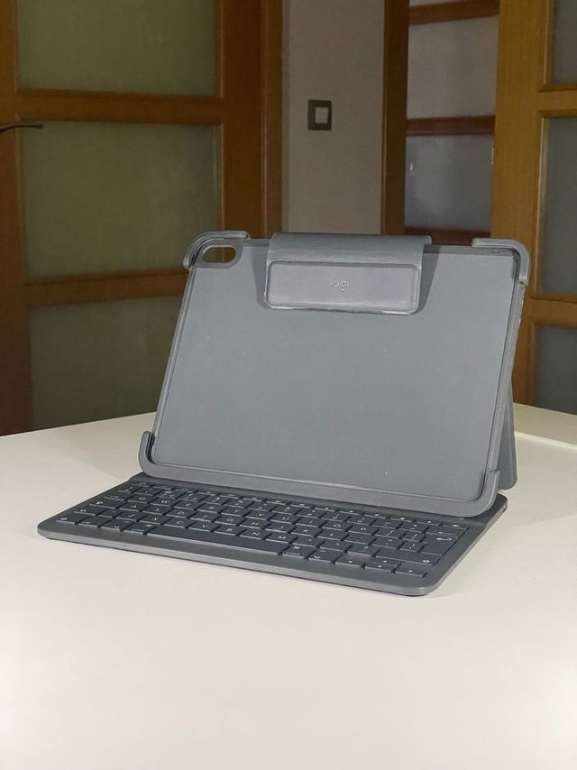 Capa Logitech Slim Folio Pro