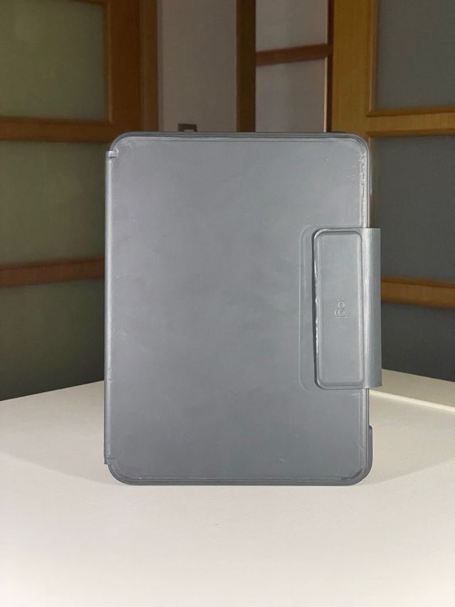 Capa Logitech Slim Folio Pro