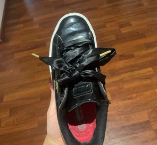 Zapatillas Puma Niña Negras y Doradas