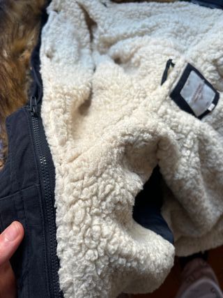 Abrigo negro con forro beige