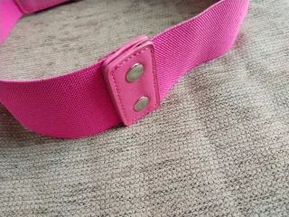 Cinturón elástico fucsia con flores