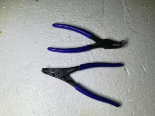 Irimo. Alicates para anillos interiores.